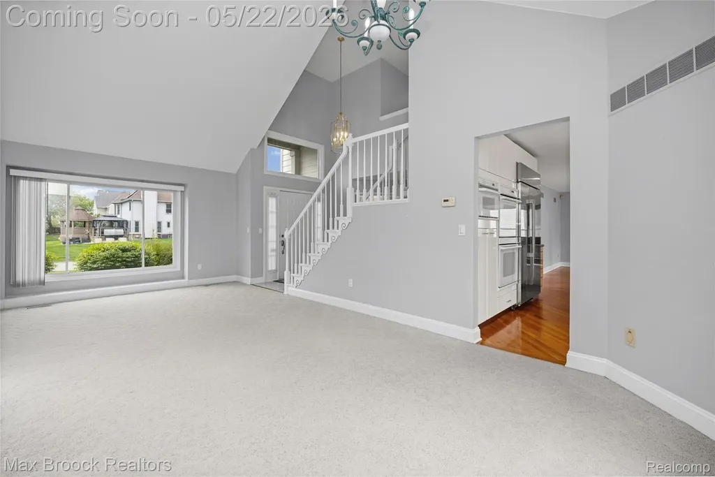 39456 Squire Road Novi City MI 48375