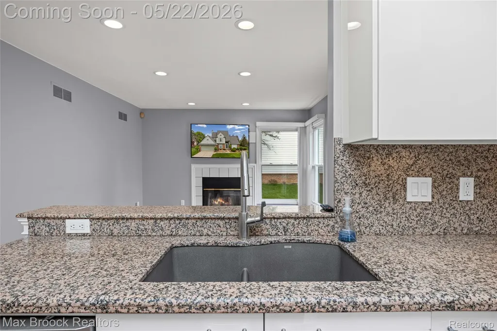 39456 Squire Road Novi City MI 48375