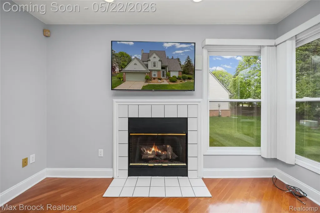 39456 Squire Road Novi City MI 48375