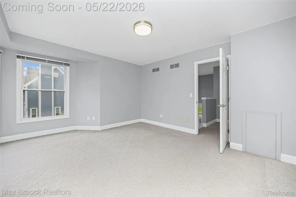 39456 Squire Road Novi City MI 48375