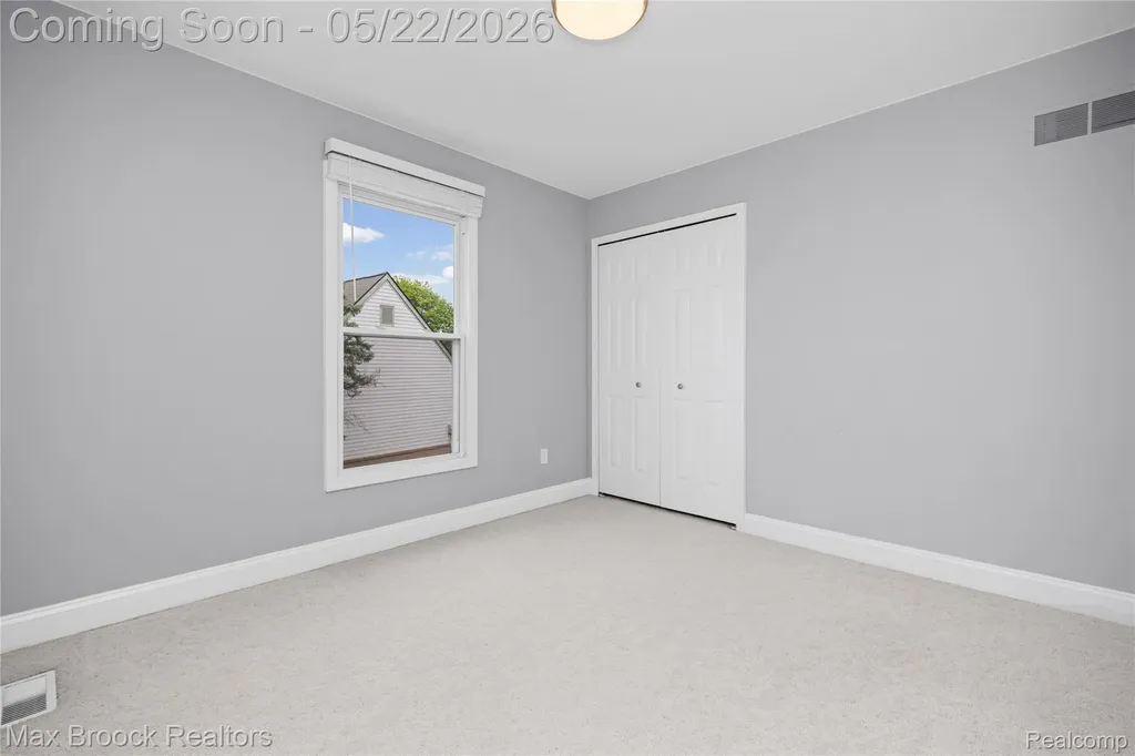 39456 Squire Road Novi City MI 48375