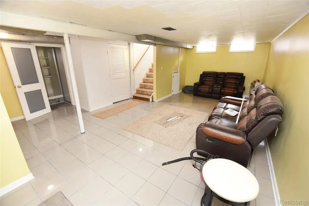 6022 Sally Court Flint City MI 48505