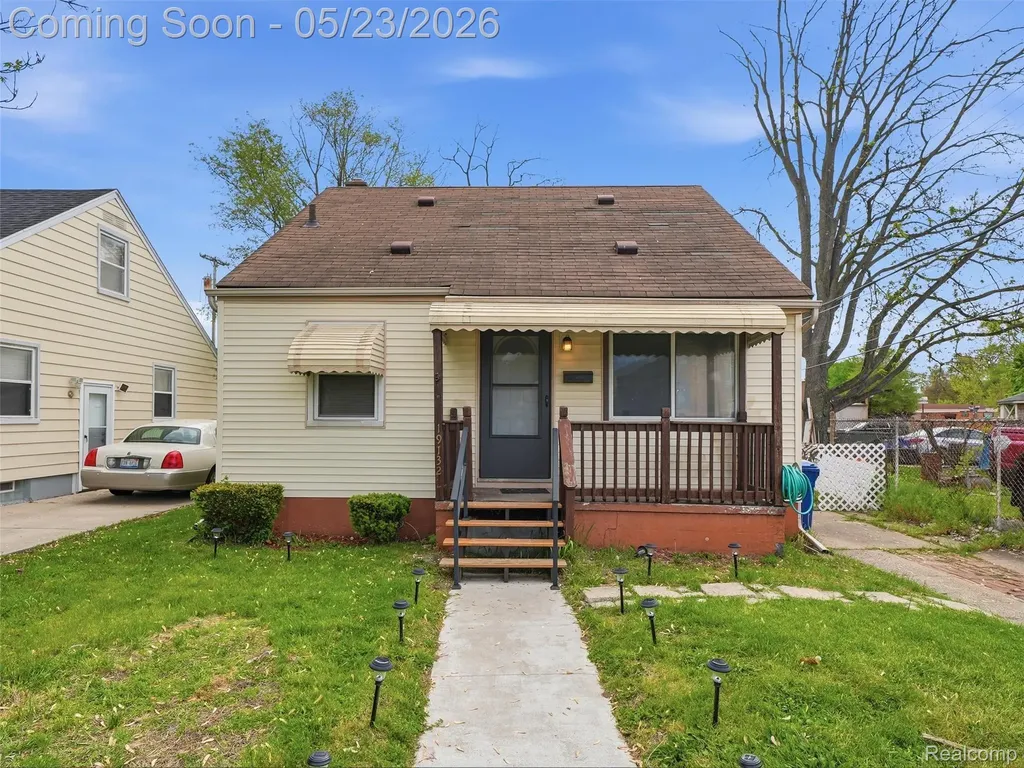 19132 Glenmore Redford Charter Township MI 48240