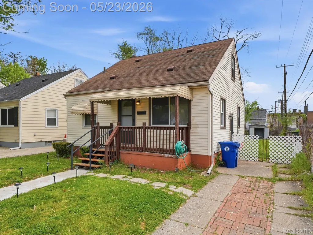 19132 Glenmore Redford Charter Township MI 48240