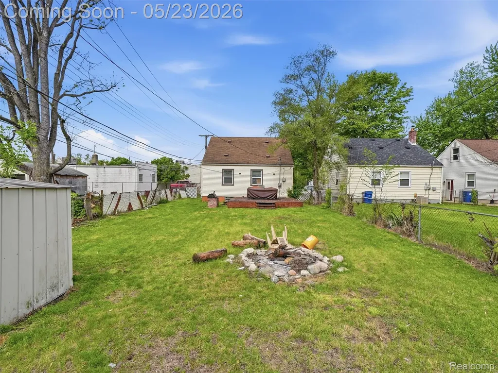 19132 Glenmore Redford Charter Township MI 48240