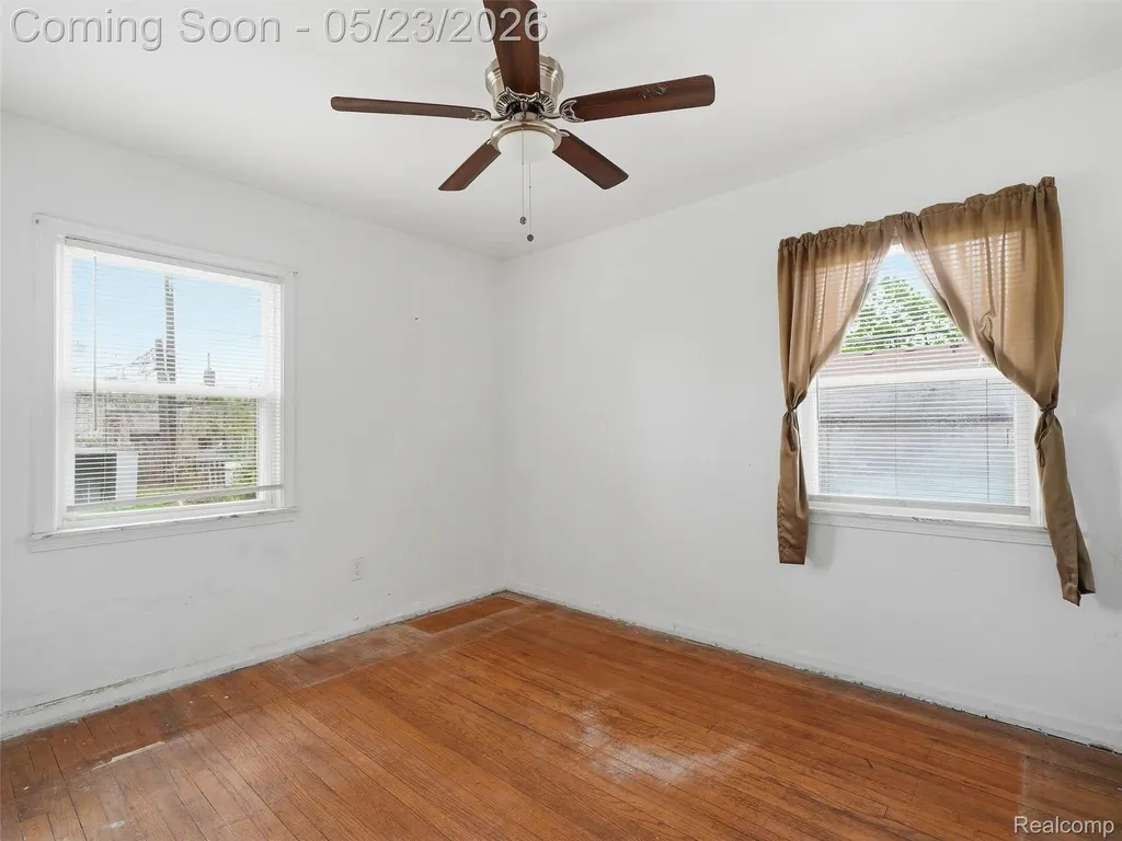 19132 Glenmore Redford Charter Township MI 48240