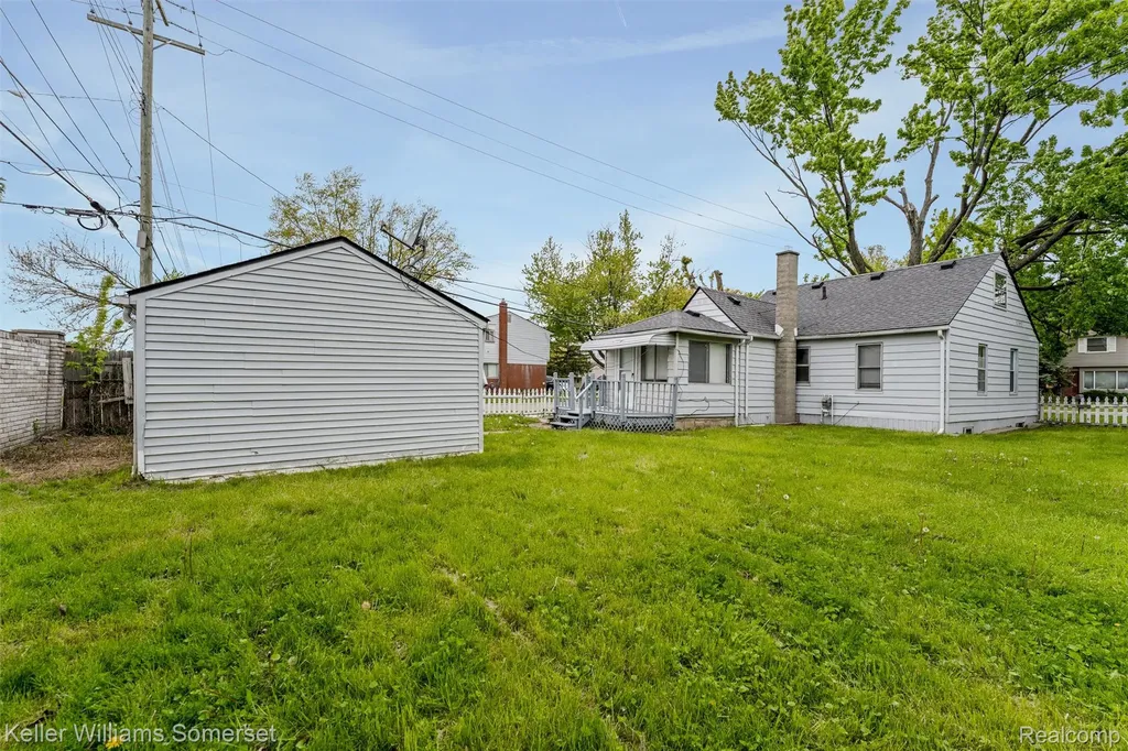 19800 Parkside Street St. Clair Shores City MI 48080
