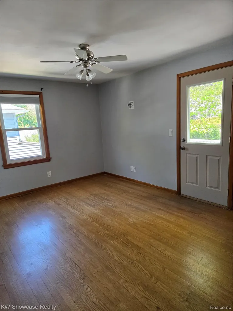 244 Wallinwood Avenue NE Grand Rapids City MI 49503