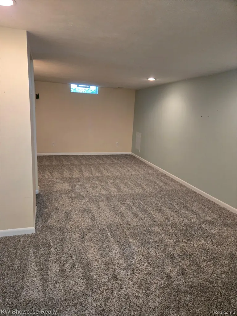 244 Wallinwood Avenue NE Grand Rapids City MI 49503
