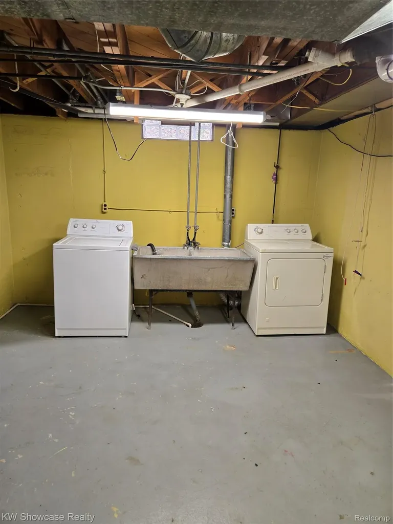 244 Wallinwood Avenue NE Grand Rapids City MI 49503