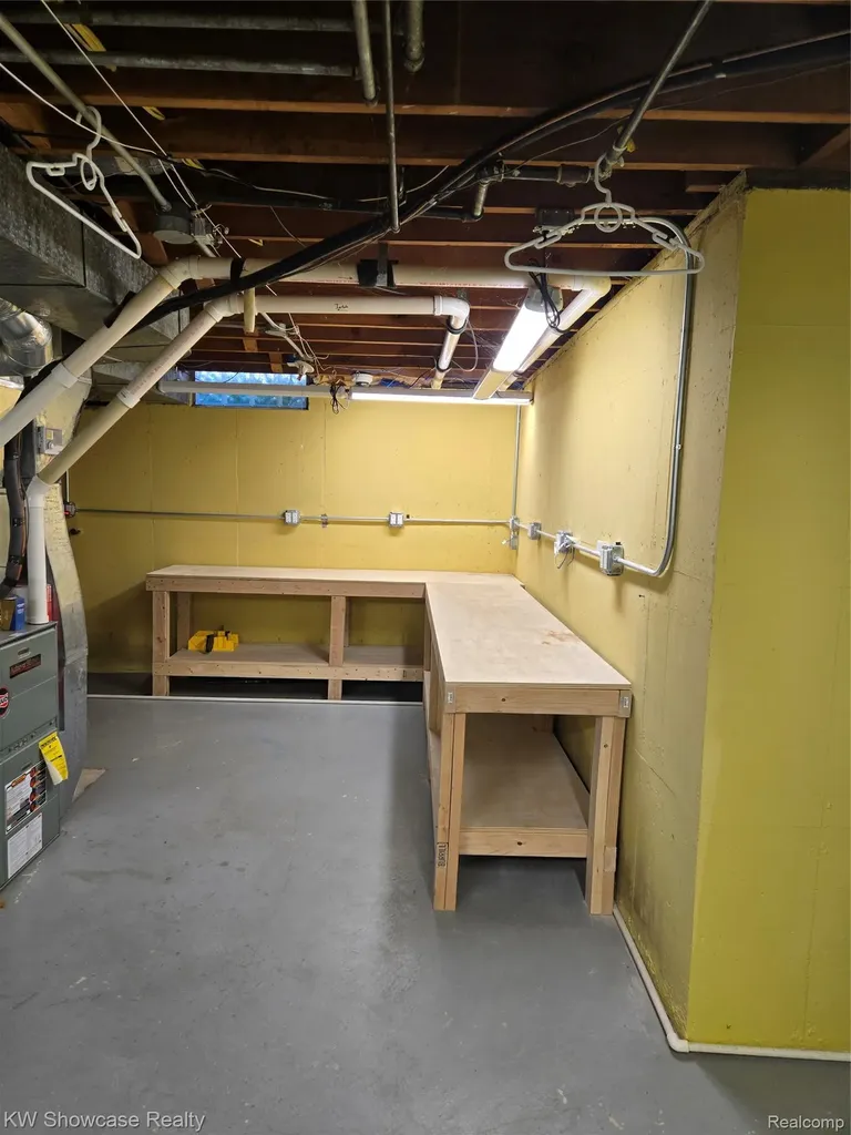 244 Wallinwood Avenue NE Grand Rapids City MI 49503
