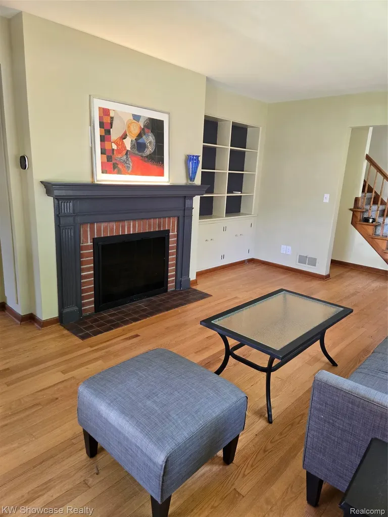244 Wallinwood Avenue NE Grand Rapids City MI 49503
