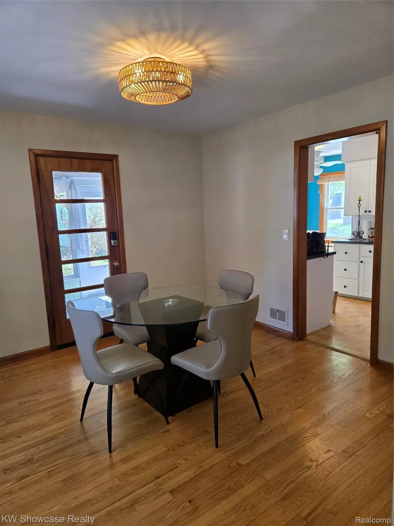 244 Wallinwood Avenue NE Grand Rapids City MI 49503