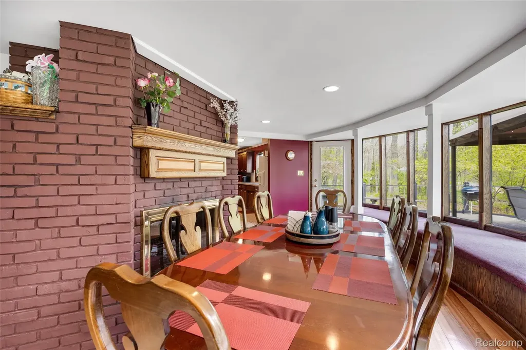 1751 Bird Road Groveland Township MI 48462