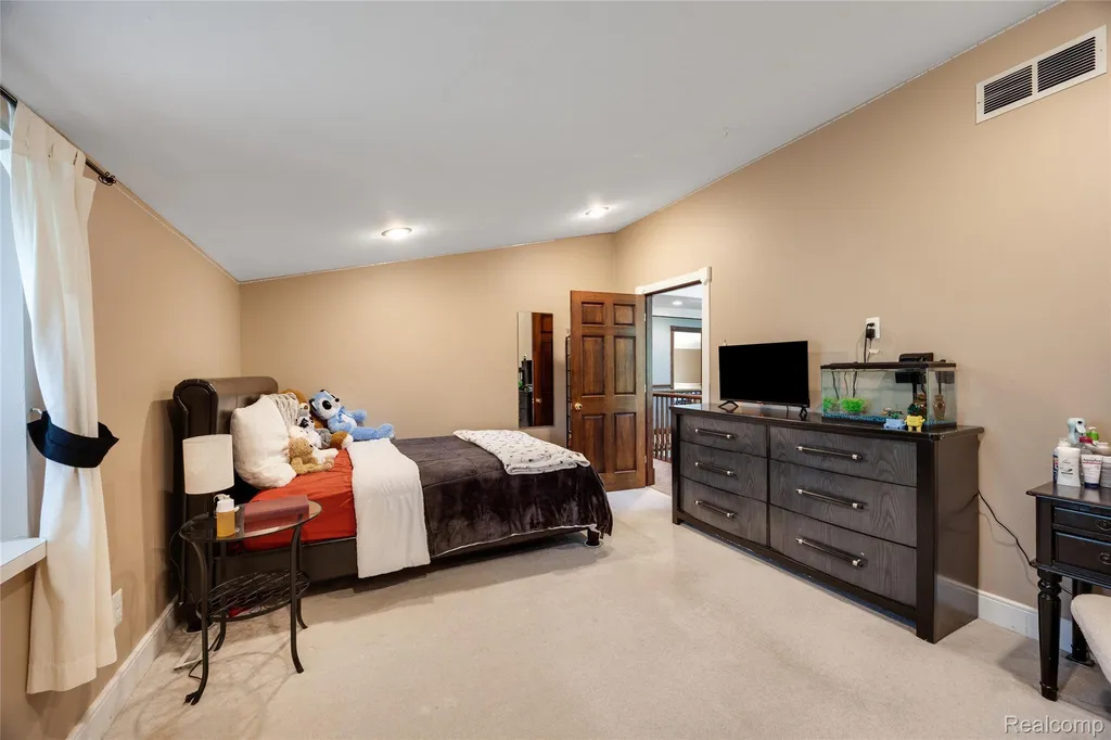 1751 Bird Road Groveland Township MI 48462