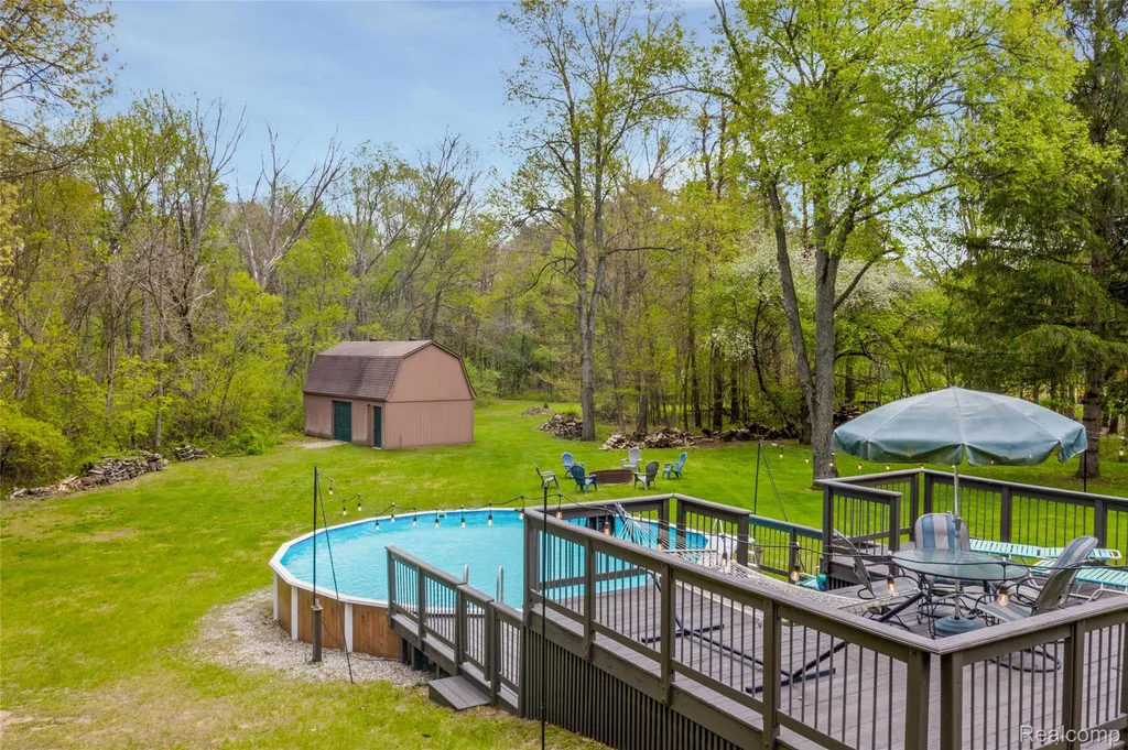 1751 Bird Road Groveland Township MI 48462
