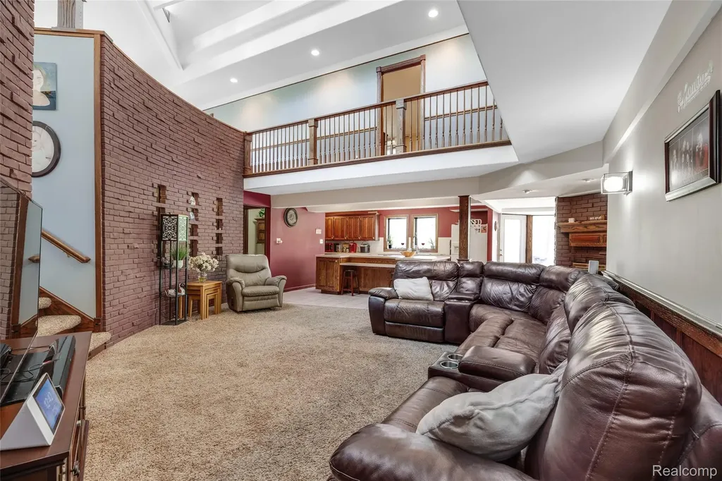 1751 Bird Road Groveland Township MI 48462