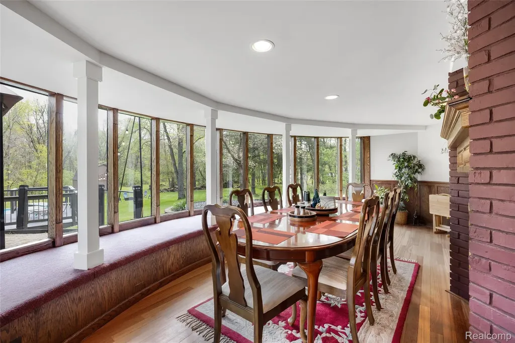 1751 Bird Road Groveland Township MI 48462