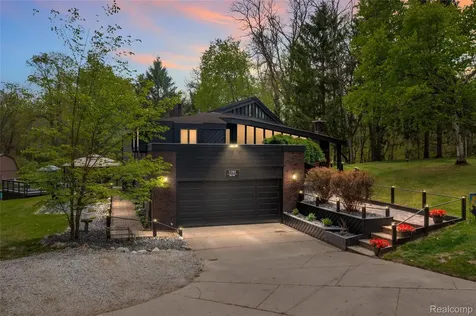 1751 Bird Road Groveland Township MI 48462