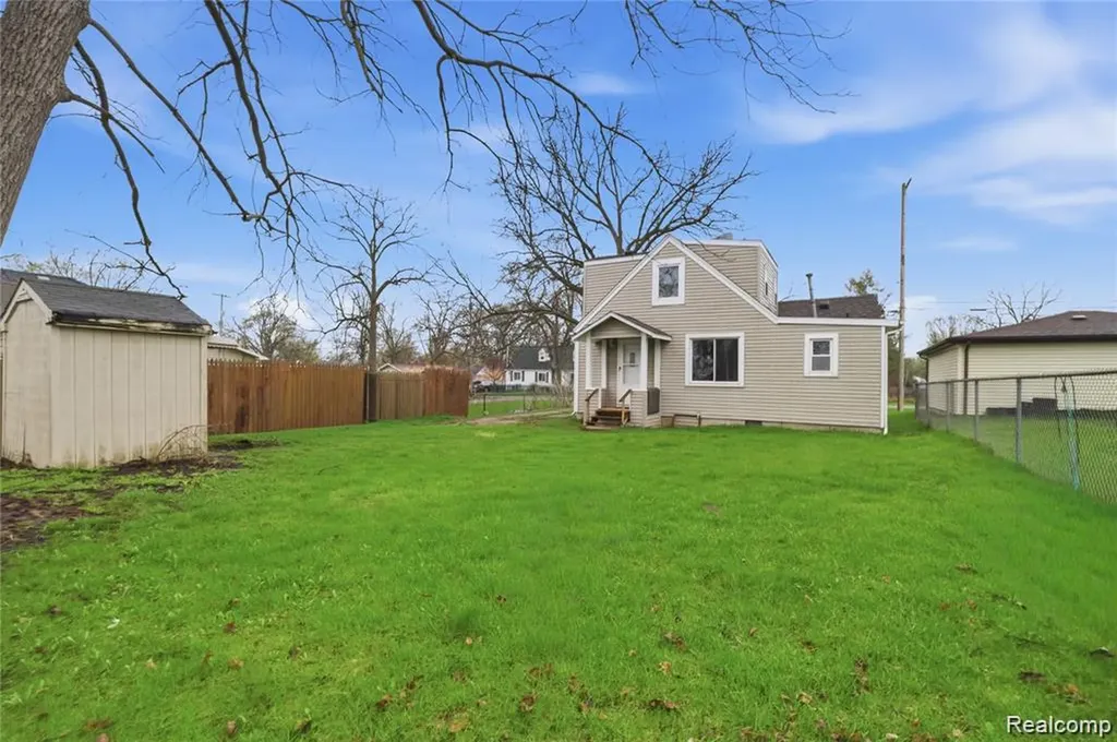 2164 Savoy Avenue Burton City MI 48529