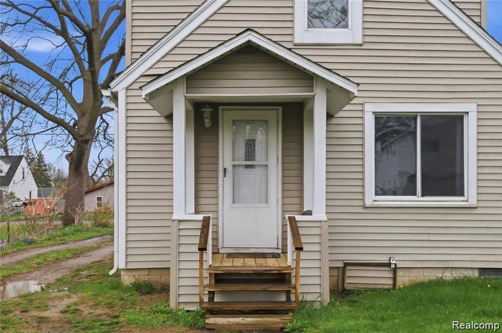 2164 Savoy Avenue Burton City MI 48529
