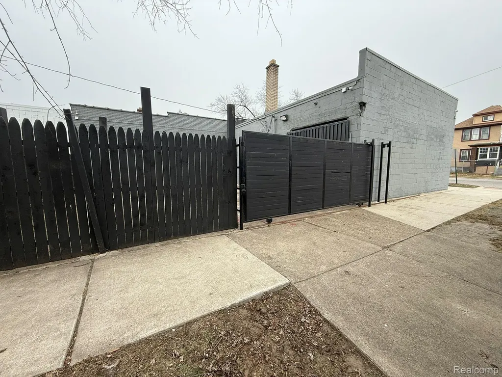 1840 Lawndale Street Detroit City MI 48209