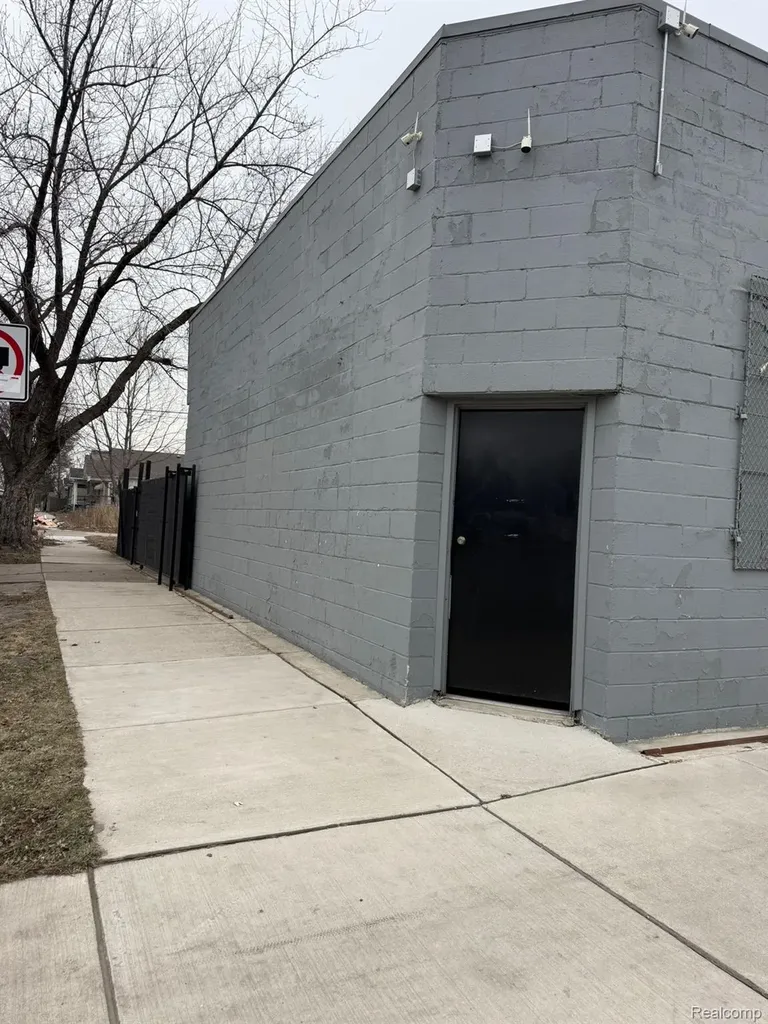 1840 Lawndale Street Detroit City MI 48209