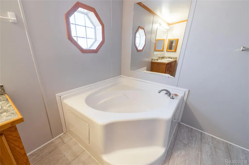 11160 Chestnut Run Court Green Oak Township MI 48178