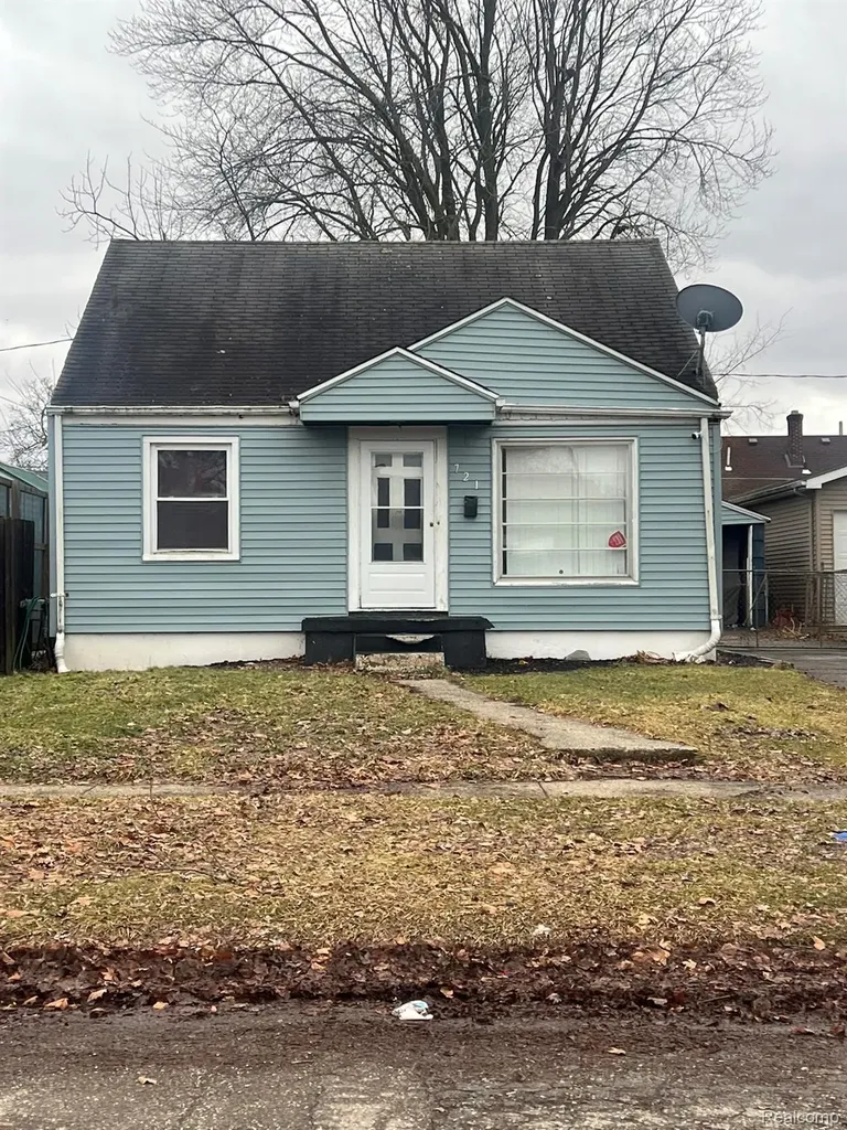 721 Huron Street Flint City MI 48507