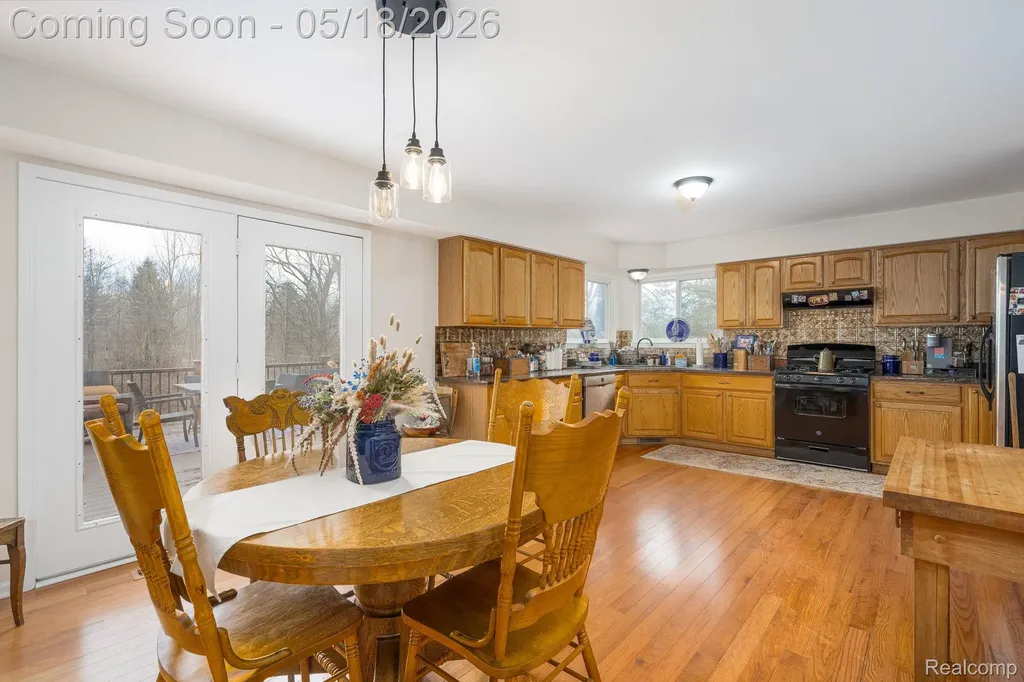 185 Columbia Drive South Lyon City MI 48178
