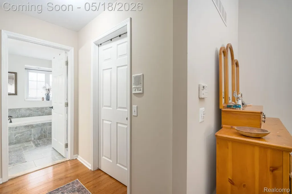 185 Columbia Drive South Lyon City MI 48178