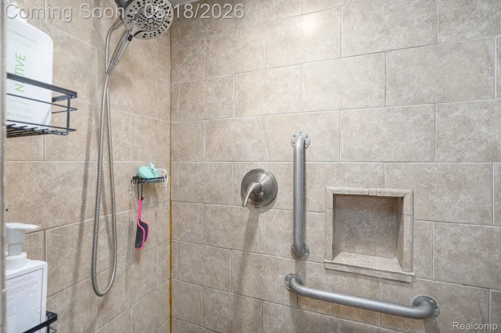 185 Columbia Drive South Lyon City MI 48178