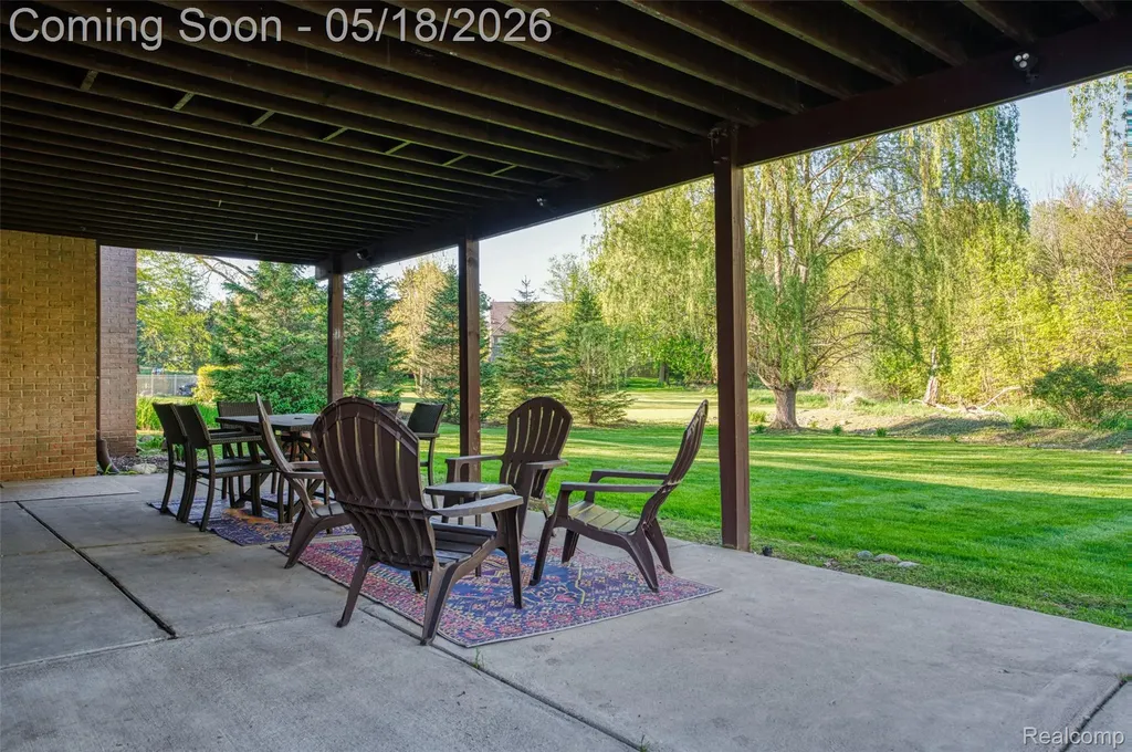 185 Columbia Drive South Lyon City MI 48178
