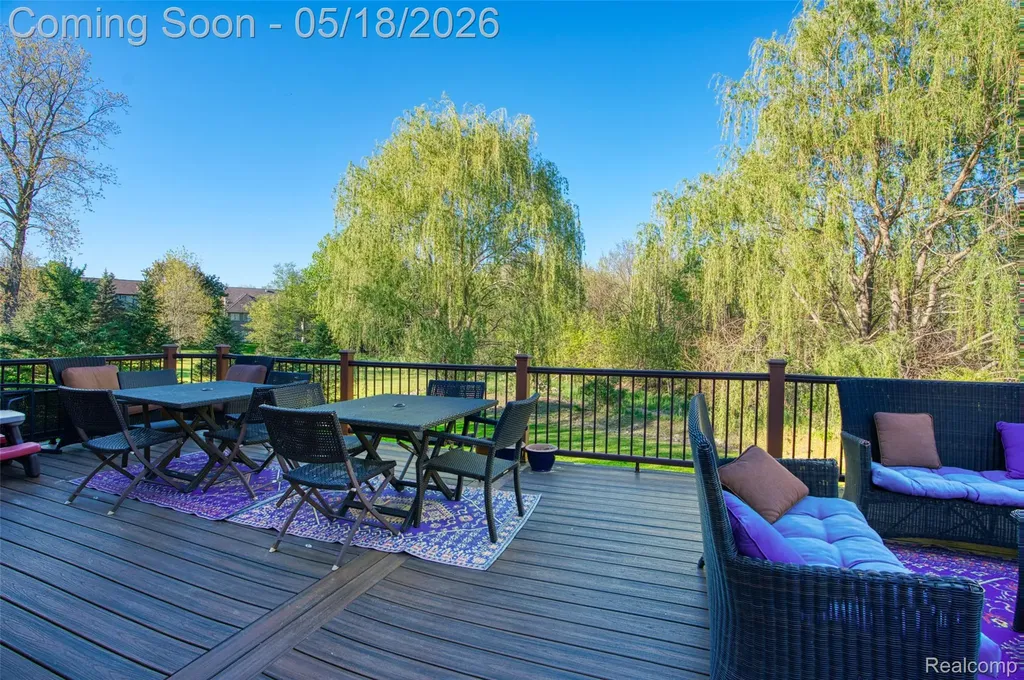 185 Columbia Drive South Lyon City MI 48178