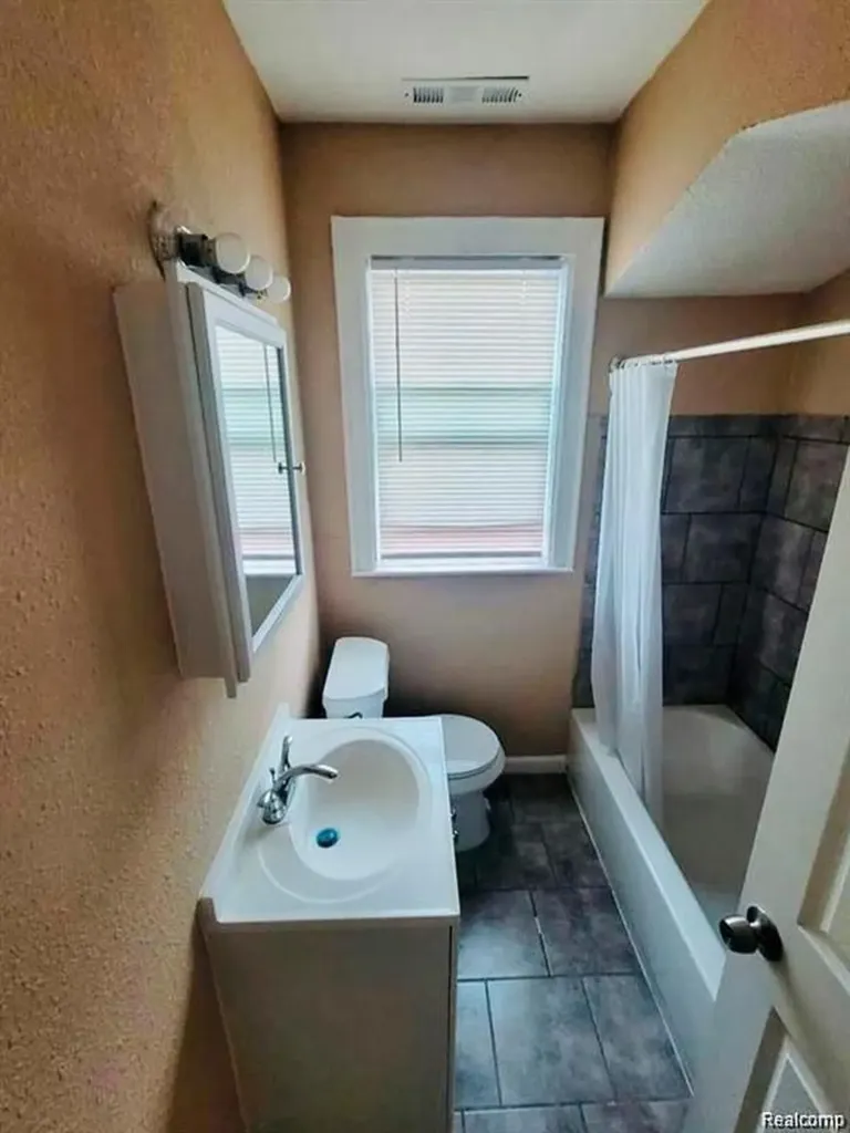 16917 Monica Street Detroit City MI 48221