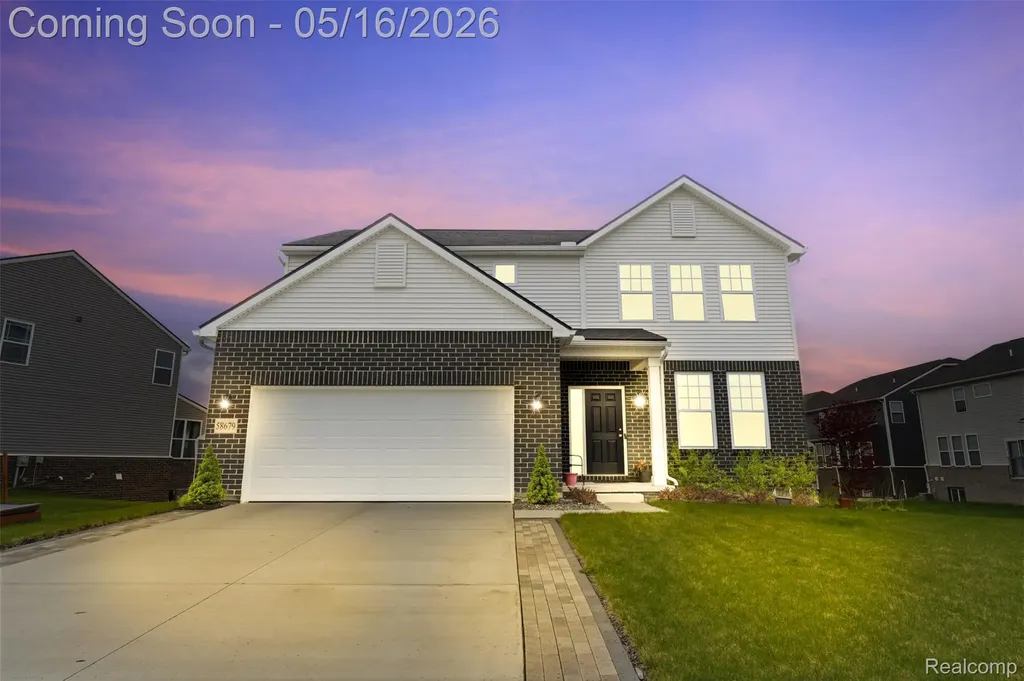 58679 Falabella Drive Lyon Charter Township MI 48178
