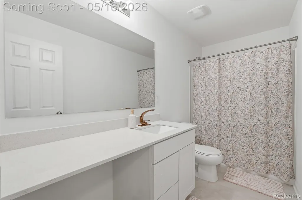 58679 Falabella Drive Lyon Charter Township MI 48178