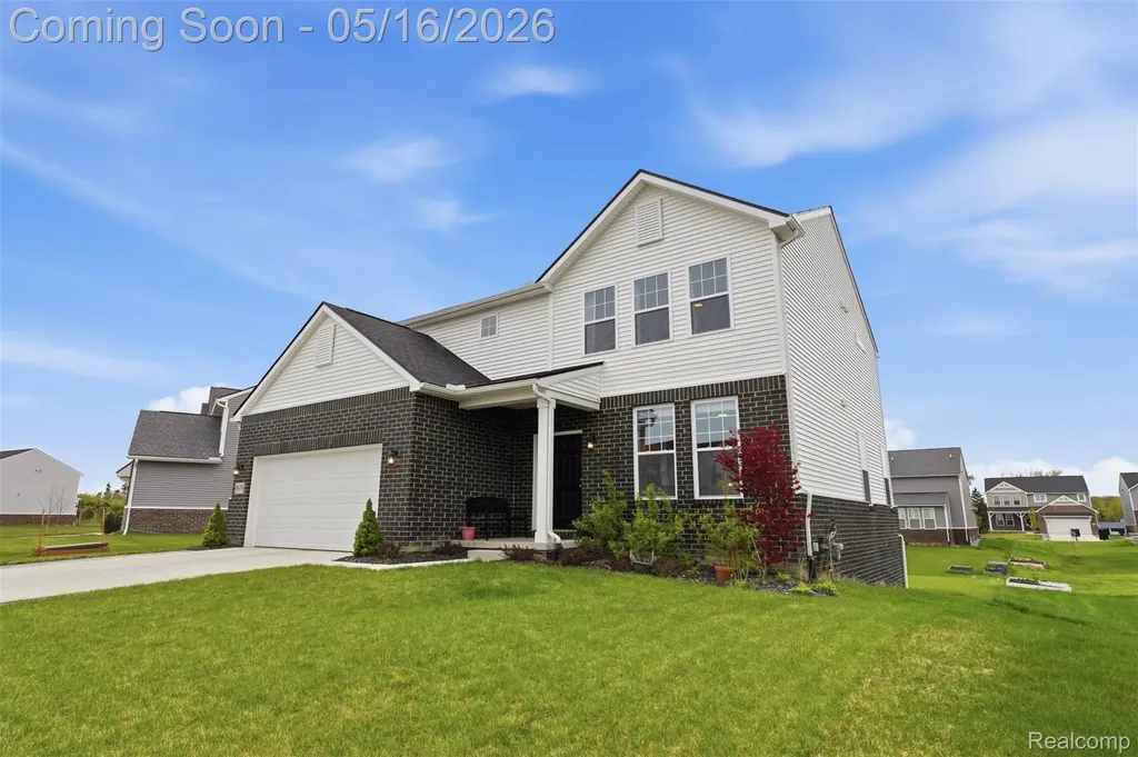 58679 Falabella Drive Lyon Charter Township MI 48178