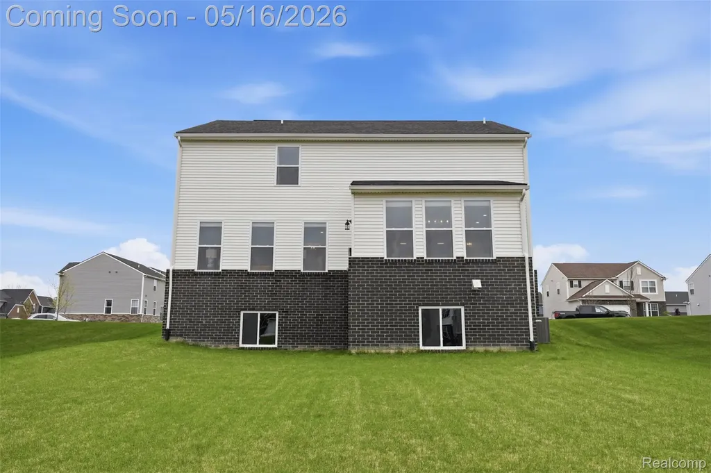 58679 Falabella Drive Lyon Charter Township MI 48178
