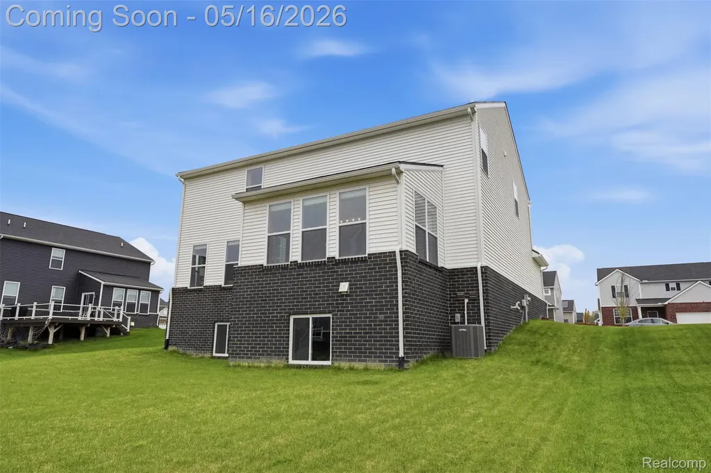 58679 Falabella Drive Lyon Charter Township MI 48178