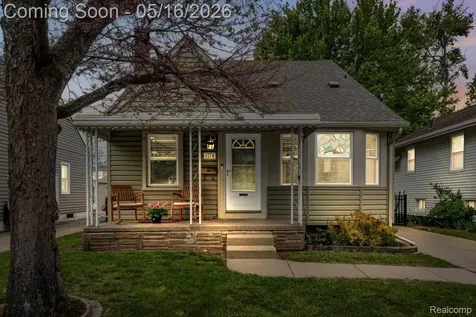 1174 Columbia Road Berkley City MI 48072