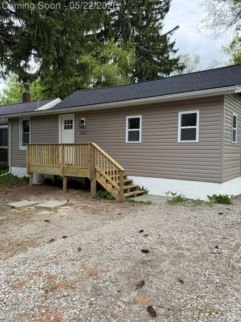 6423 Andersonville Road Waterford Charter Township MI 48329