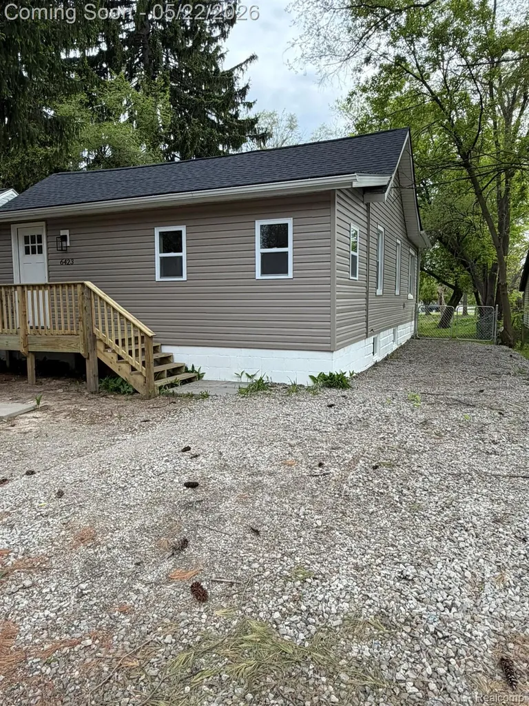 6423 Andersonville Road Waterford Charter Township MI 48329