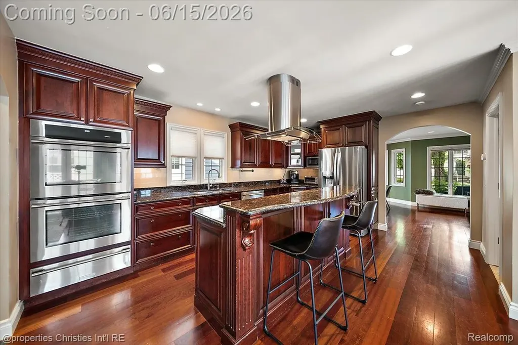 1484 Bird Avenue Birmingham City MI 48009