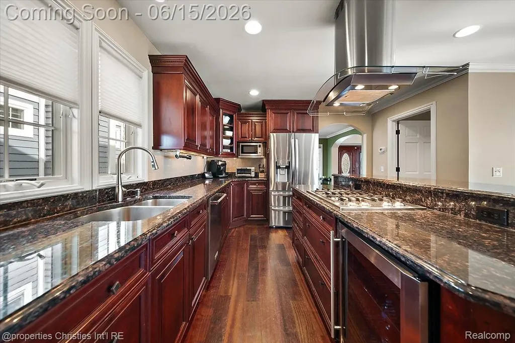 1484 Bird Avenue Birmingham City MI 48009
