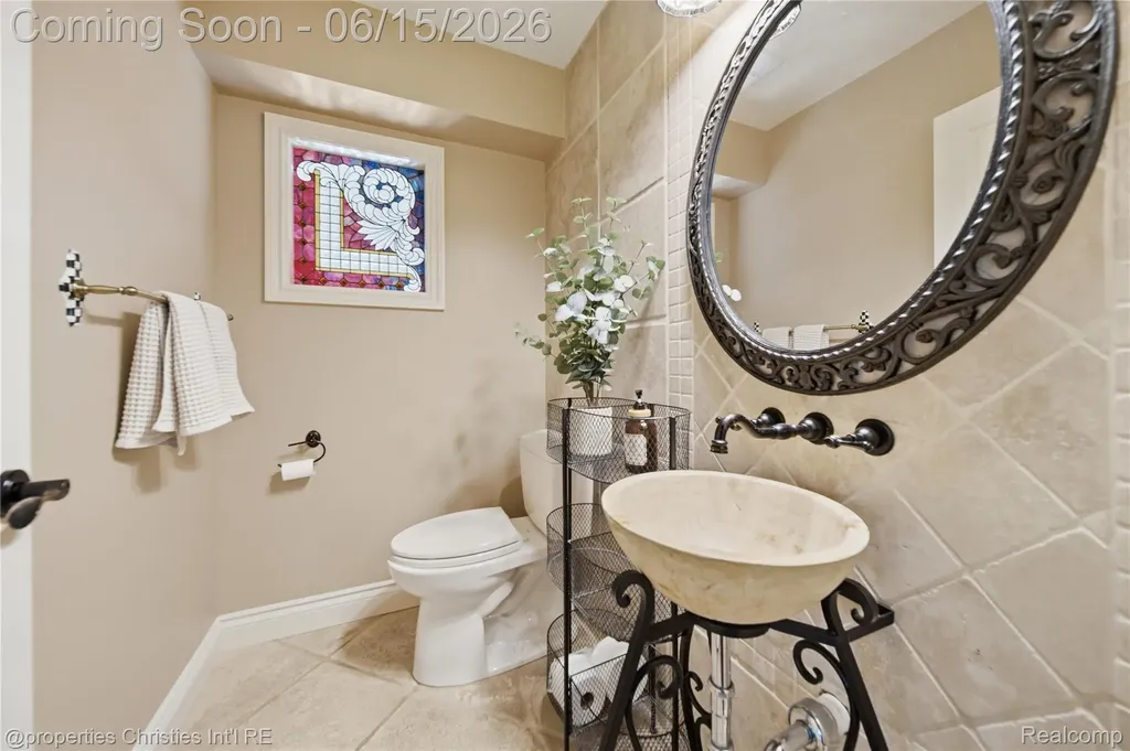 1484 Bird Avenue Birmingham City MI 48009