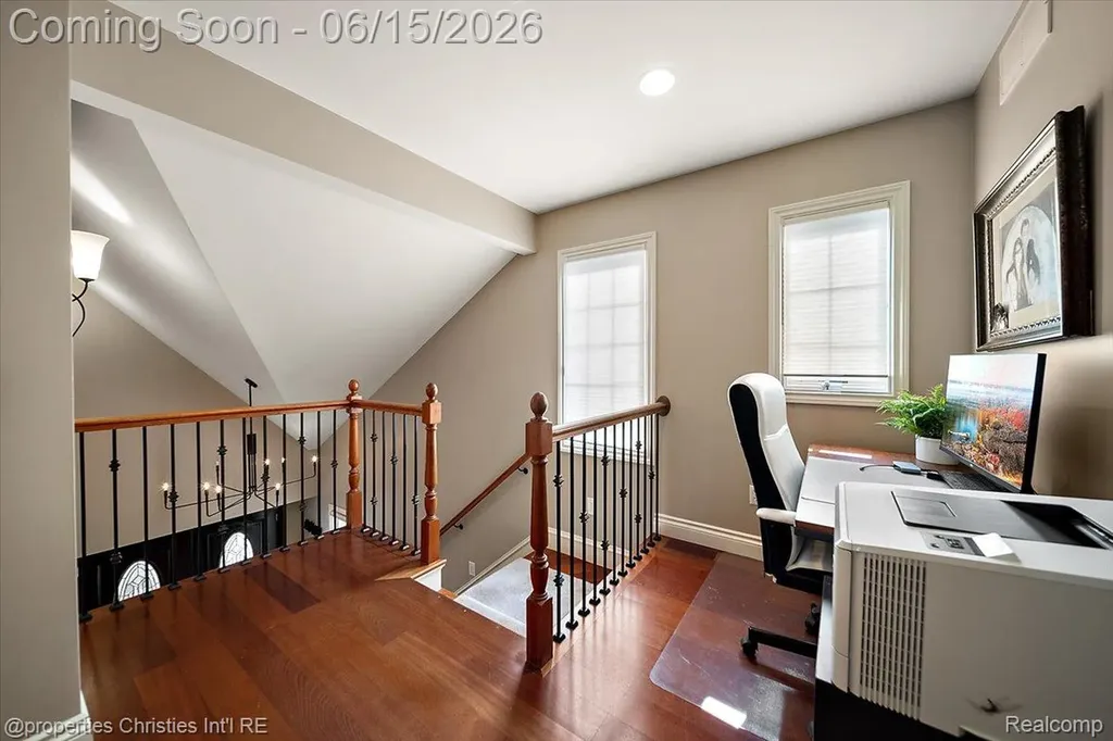 1484 Bird Avenue Birmingham City MI 48009