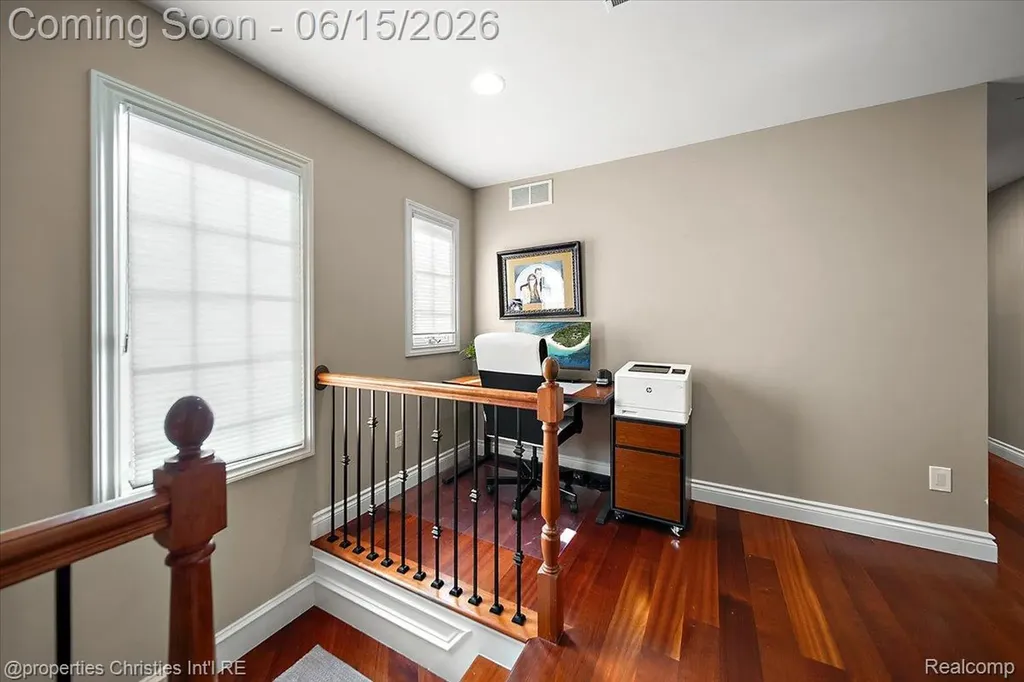 1484 Bird Avenue Birmingham City MI 48009