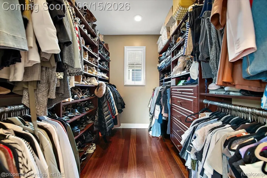 1484 Bird Avenue Birmingham City MI 48009
