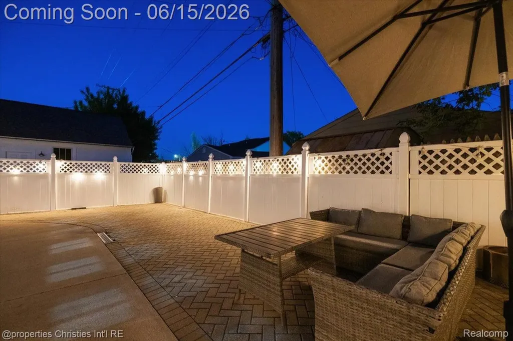 1484 Bird Avenue Birmingham City MI 48009